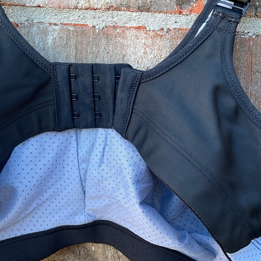 Lilyette Black and Gray Sports Bra - Picture 7 of 10